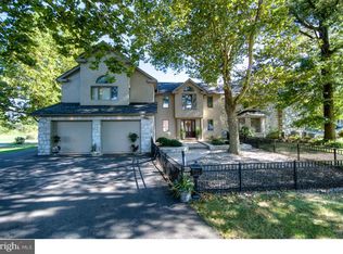 631 E Broad St, Quakertown, PA 18951