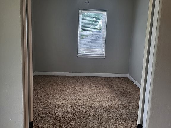 5th image of 738 River Dr