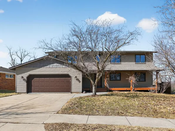 2357 Northern Hills Ct NE, Rochester, MN 55906
