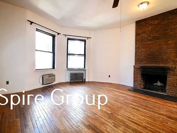 3rd image of 303 W 76th St #3B