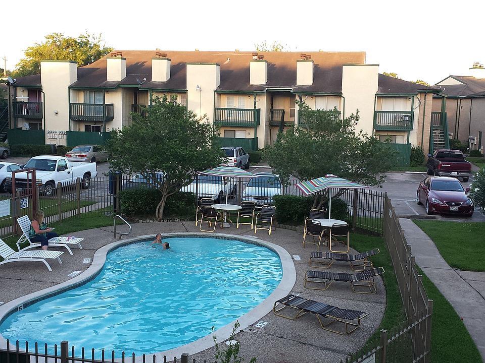 Great view of the pool