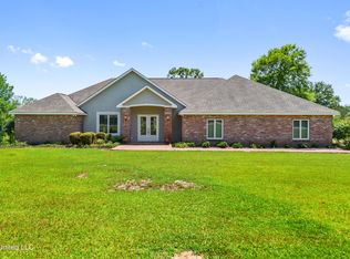 87 N Highlands Dr, Poplarville, MS 39470