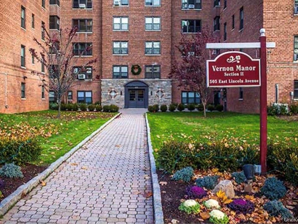 1st image of 30 Ehrbar Ave #102