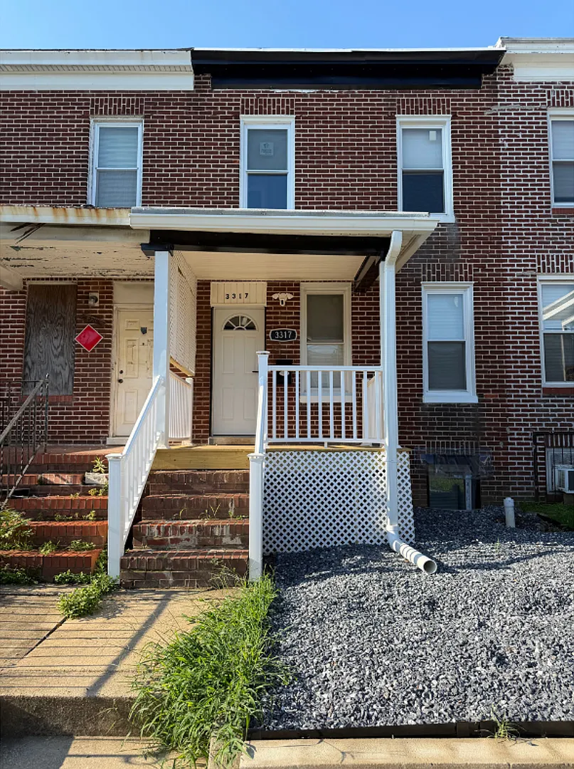 3317 Ravenwood Ave $500 Available (Shared Bath) — Photo 1