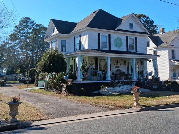 17248 Main St, Painter, VA 23420