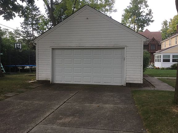 2nd image of 1628 N Fountain Blvd