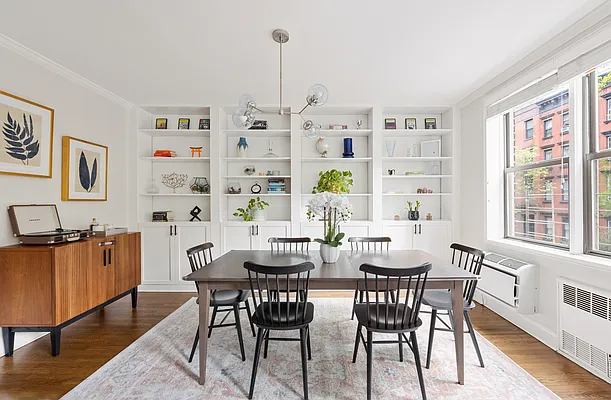 Sold by Compass | media 17