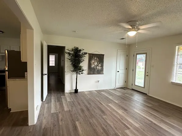 2339 Bluebird Dr, Greenville, MS 38701