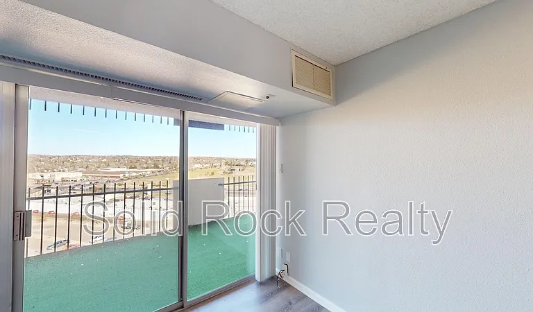 411 Lakewood Cir #B1110 — Photo 7