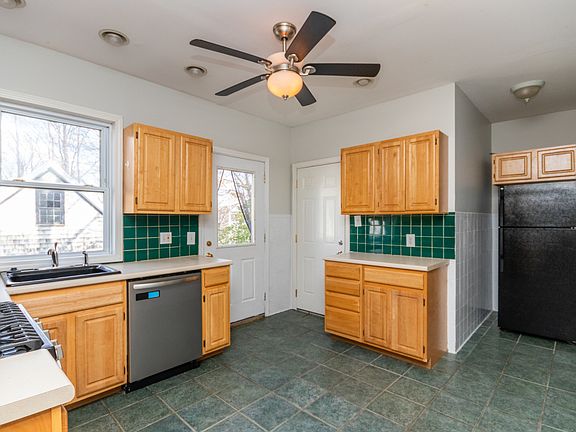 5th image of 114 Central Ave #2