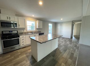 73 Ashley Cir #49, Swartz Creek, MI 48473