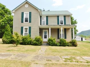 127 Peyton Ave, Irvine, KY 40336