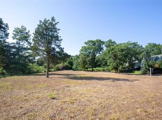 405 Fay Ct, Mattituck, NY 11952