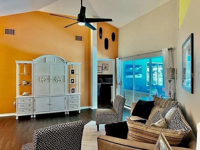 2091 King Tarpon Dr — Photo 10