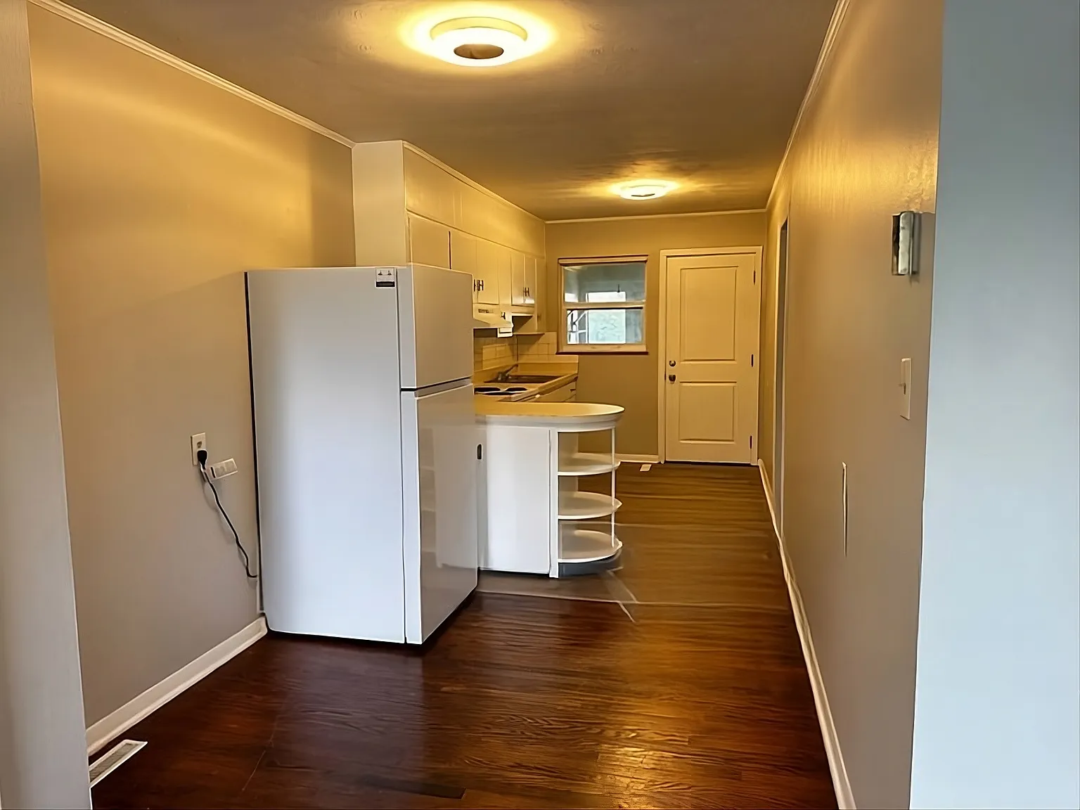 2 bed, 880 sqft, $1,295 — Photo 3