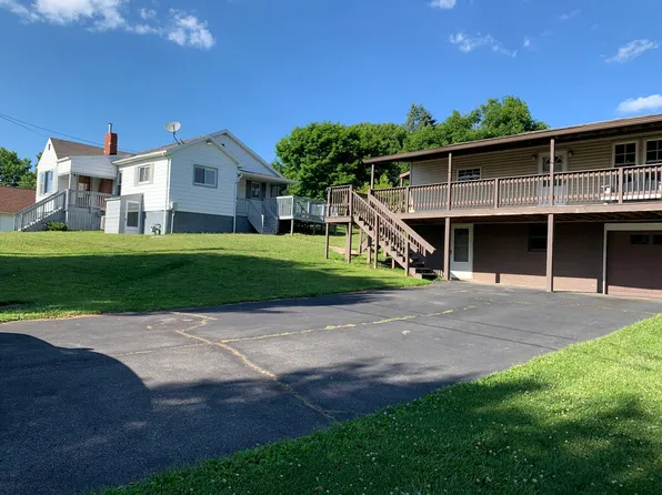 23 Circle Dr, Burgettstown, PA 15021