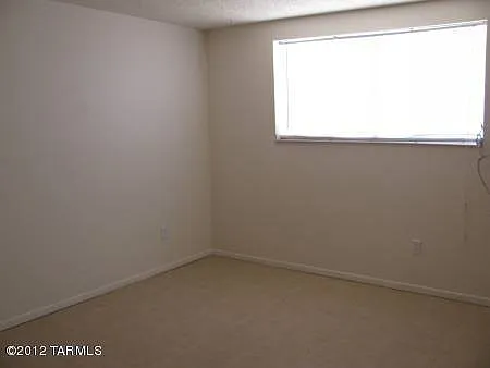 7441 N Rae Ave — Photo 11