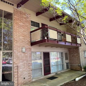 4211 Americana Dr APT 204, Annandale, VA, 22003