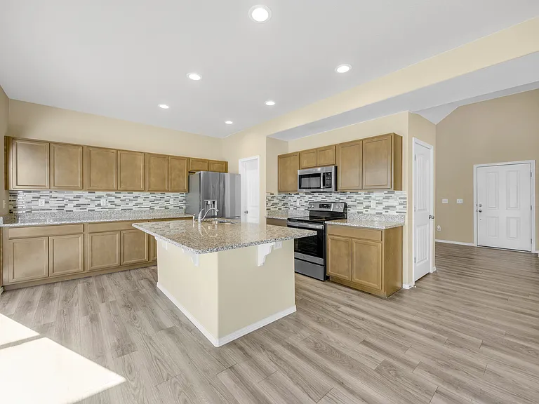 10327 Finn Dr — Photo 5