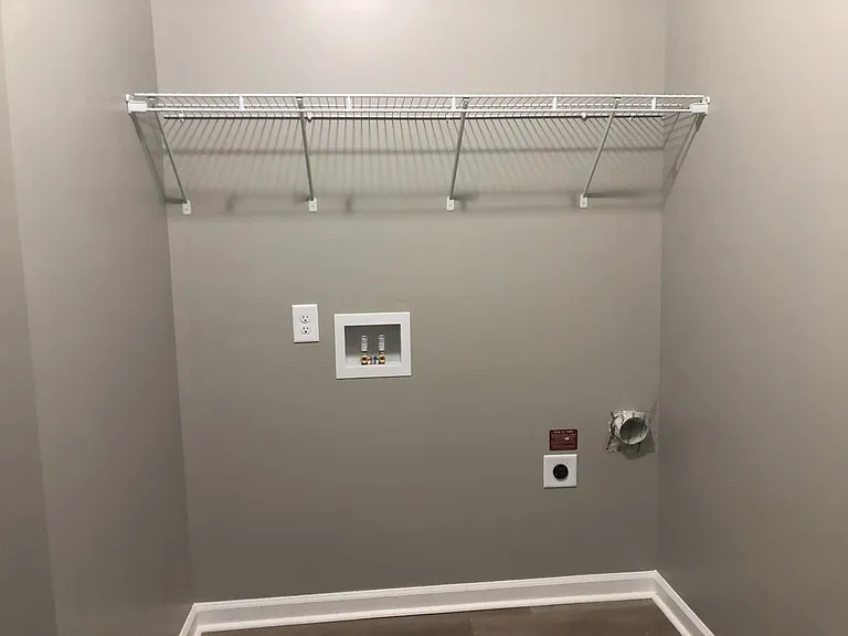 261 Charlotte Cir — Photo 17