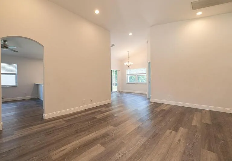 10651 Buttonwood Lake Dr — Photo 8
