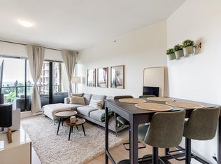 6833 Station Hill Dr #804, Burnaby, BC V3N 5E1