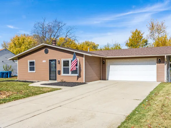 719 Cedardale Pl, Aurora, IL 60506