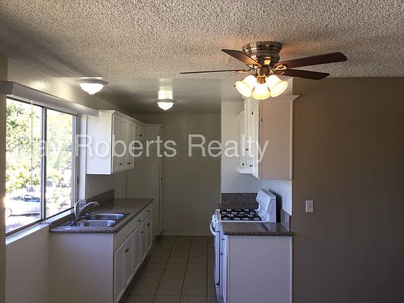 4th image of 932 N Alameda Ave APT K