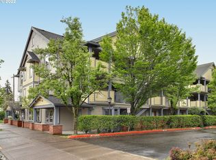 9837 NE Irving St APT 310, Portland, OR 97220