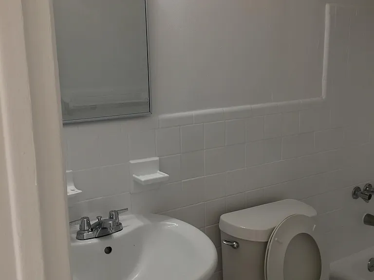 101 NW 29th Ave #1FT — Photo 6