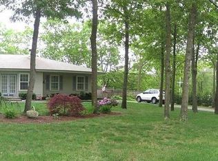 39 N Trainor Ave, Manorville, NY 11949