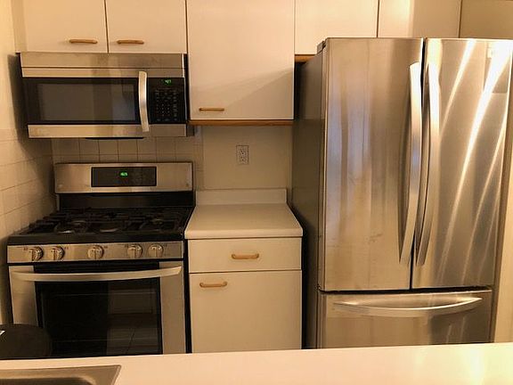 5th image of 350 W 50th St APT 4E