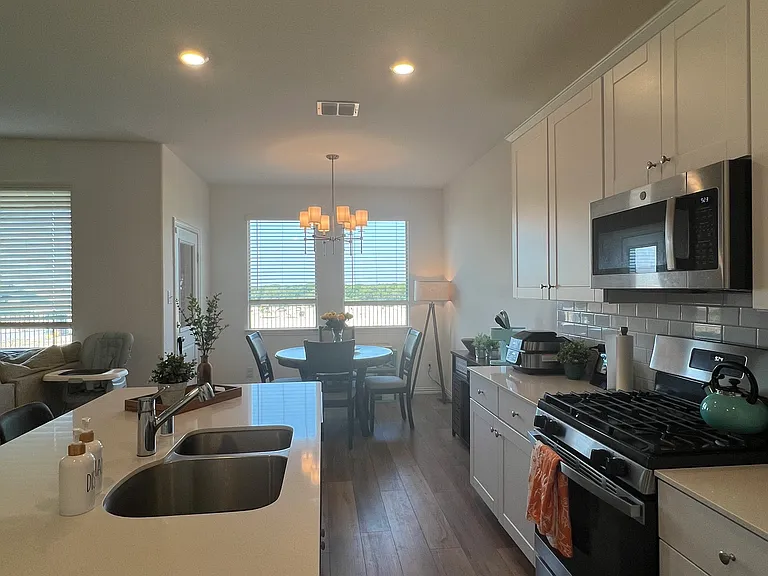 1105 Misty Brook Dr — Photo 6