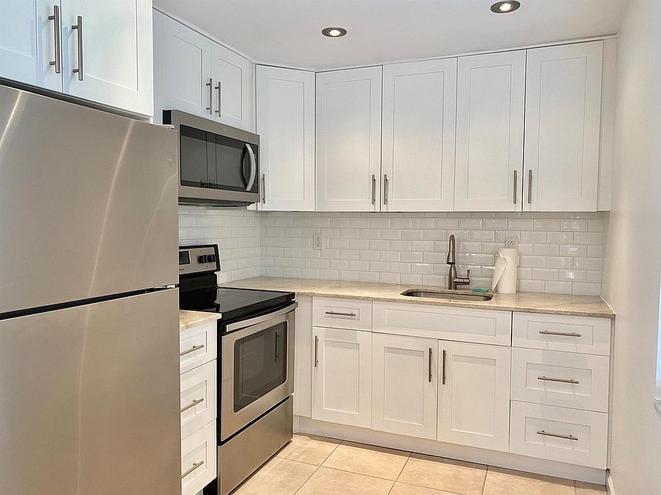 1st image of 418 Piedmont Ter #418-I