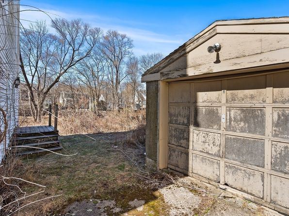 73 Walnut St, Dedham, MA 02026