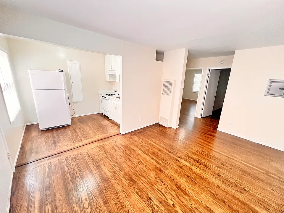 2921 Taraval St #2