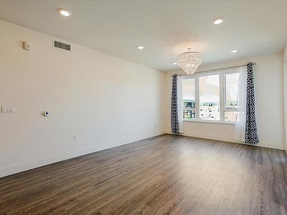 5th image of 5951 Sunstone Dr #406