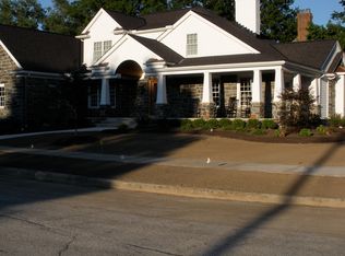 19986 Beach Cliff Blvd, Rocky River, OH 44116