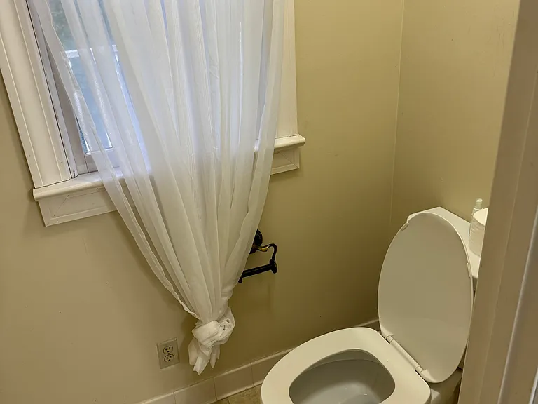 2301 Bermuda Hills Rd — Photo 2