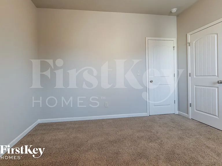 2202 Black Pebble Cir — Photo 10