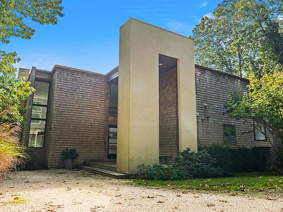 4th image of 12 Coultes Ln