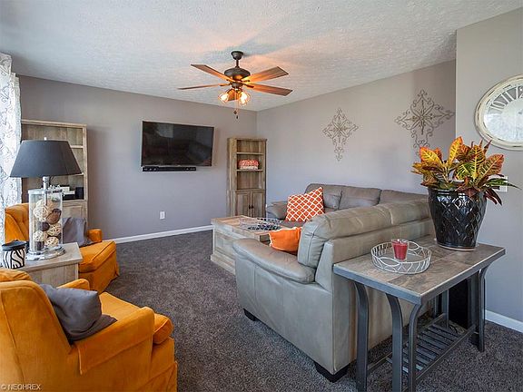 5th image of 3811 Parkside Cir