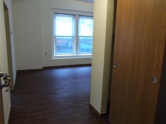 5th image of 121 W Poplar St APT 209