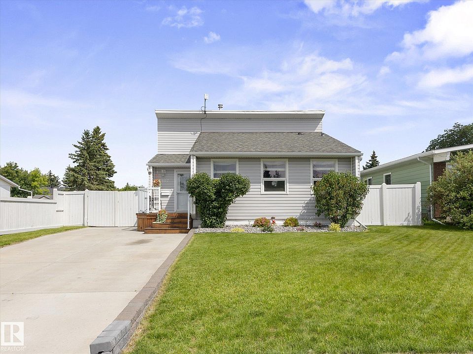 1st image of 3607 42nd St