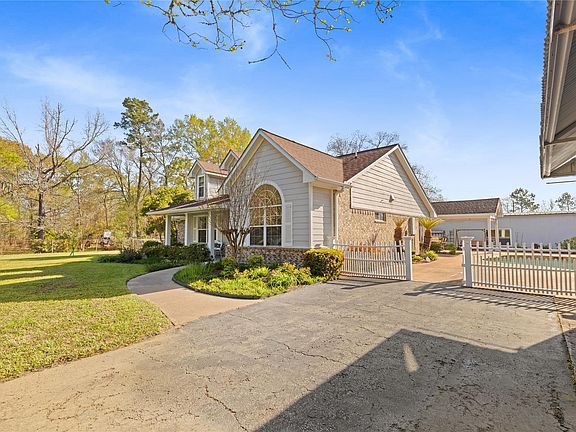 3rd image of 11547 Crockett Martin Rd