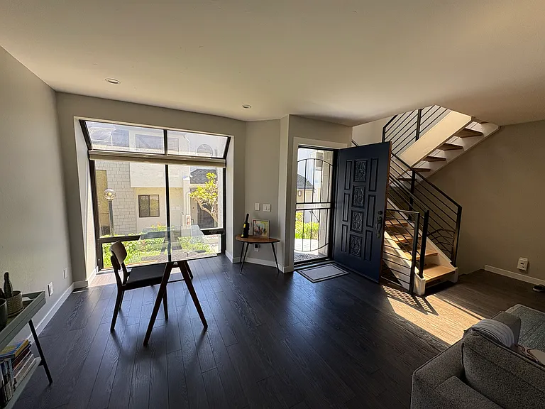 1660 Chalcedony St #K — Photo 4