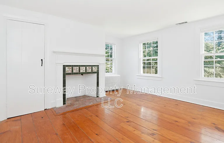 4521 Province Line Rd — Photo 3