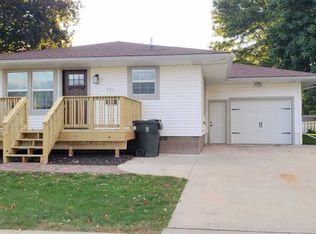 731 S Chicago St, Geneseo, IL 61254