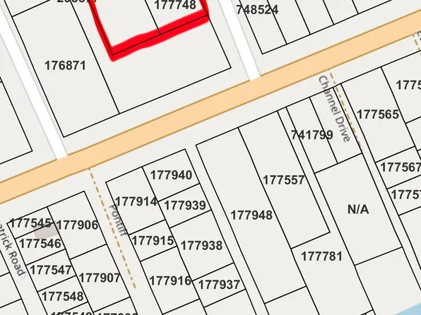 1009 Blacks Slip, Gilchrist, TX 77617