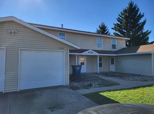 4784 Ravenswood Dr SW, Grandville, MI 49418